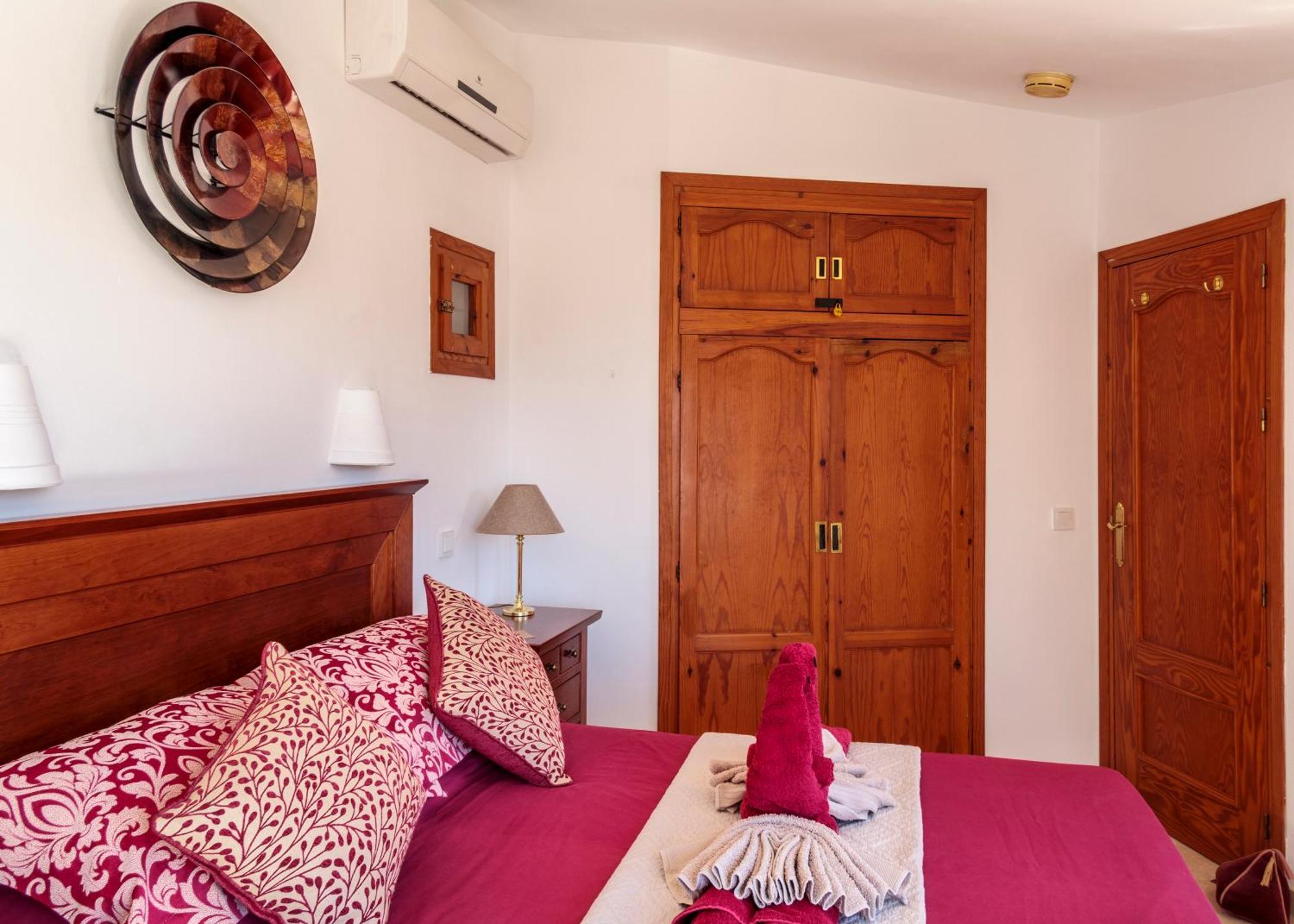 Casa De La Roca - A Beautiful 2 Bed/2 Bath Detached Сasa de vacaciones Almería