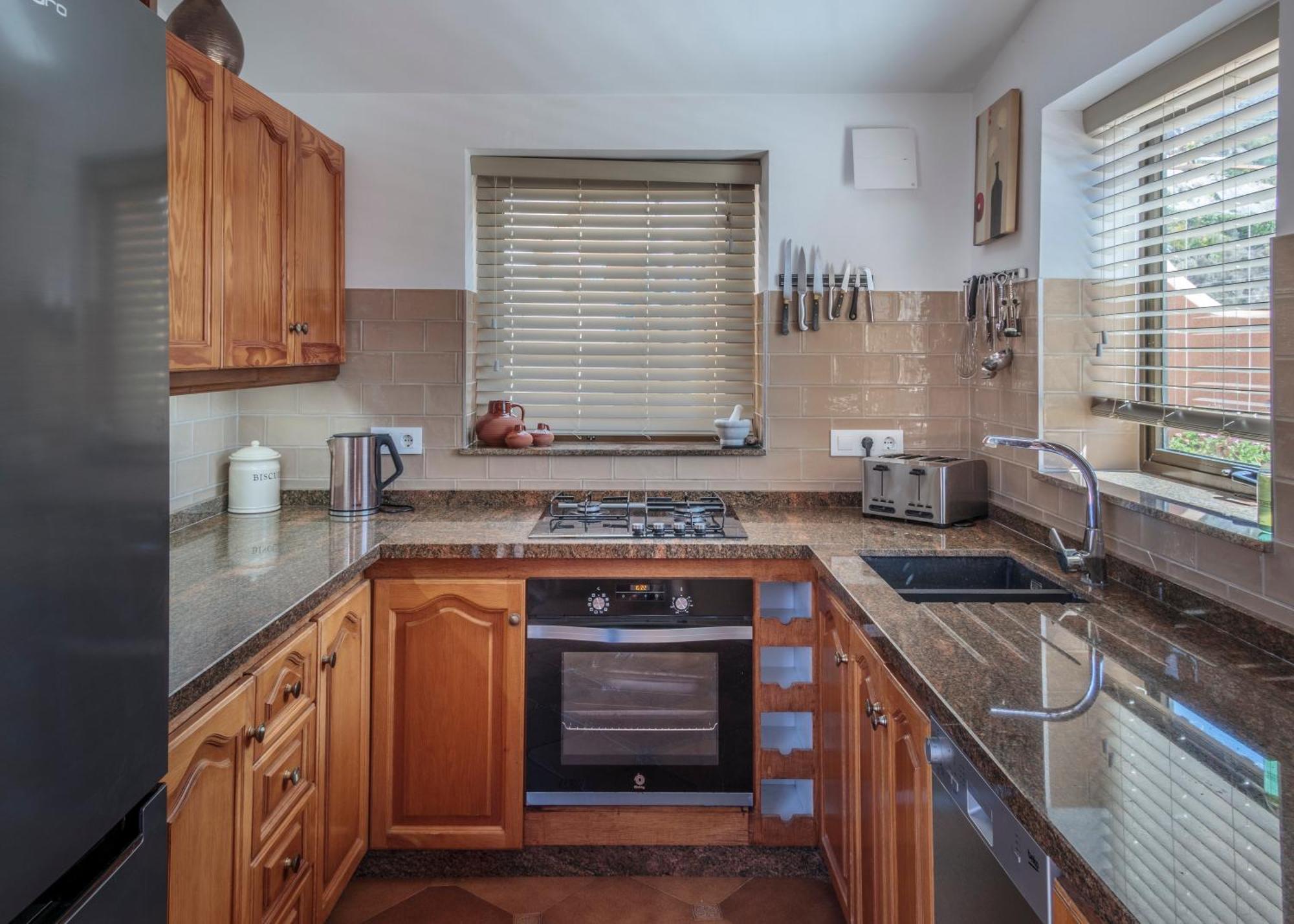 Casa De La Roca - A Beautiful 2 Bed/2 Bath Detached Сasa de vacaciones Almería